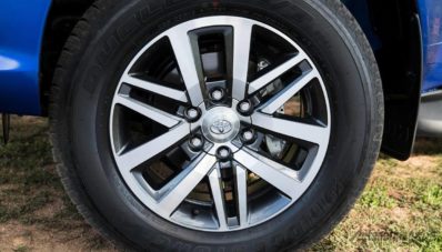 Akhirnya Toyota Hilux 2015 Baru Resmi Diluncurkan Akhirnya Toyota Hilux 2015 Baru Resmi Diluncurkan