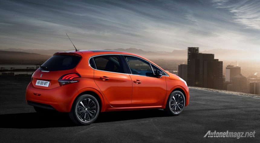 Hasil Tes Konsumsi BBM Peugeot 208 BlueHDI Tembus 50 Kilometer Per Liter! Hasil Tes Konsumsi BBM Peugeot 208 BlueHDI Tembus 50 Kilometer Per Liter!