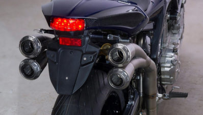 Ngeri, Superbike Australia Ini Bertenaga 334 HP Bermodalkan V8 Hasil Dua Mesin Yamaha R1