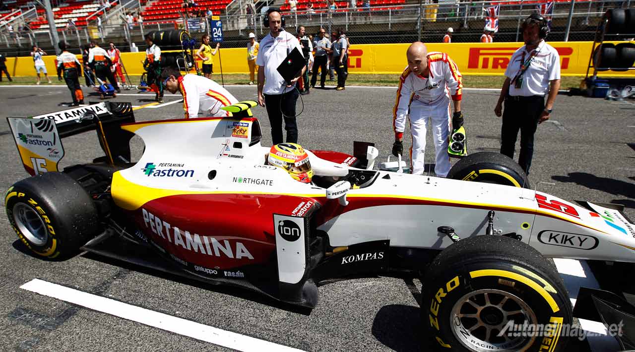 Berita, starting-grid-gp2-spanyol: Rio Haryanto Amankan Posisi Kedua Klasemen di GP2 Series Spanyol