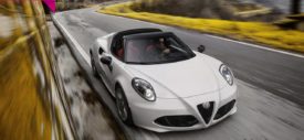 interior-Alfa-Romeo-4C