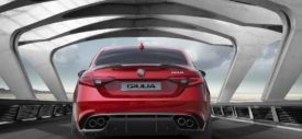 Alfa-Romeo-Giulia-launching-front
