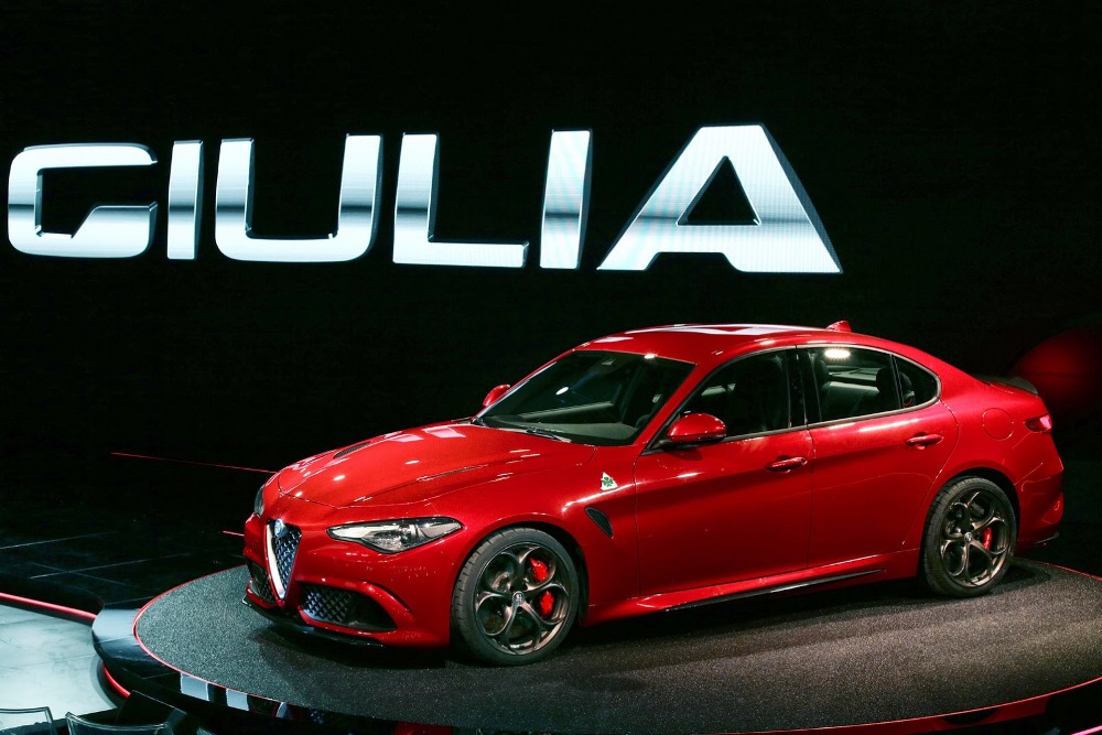 International, Alfa-Romeo-Giulia-launching-front: Alfa Romeo Giulia Muncul Ke Publik, Versi QV Bertenaga 510 HP