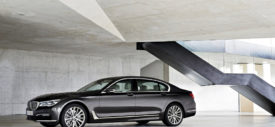 BMW-7-Series-G11-2016-ambient-cabin
