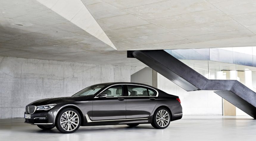 Teknologi Antar BMW 7 Series Menjadi World Luxury Car 2016 Teknologi Antar BMW 7 Series Menjadi World Luxury Car 2016