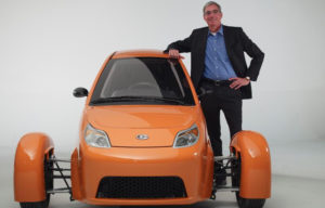 Elio Motors Janjikan Sebuah Mobil 900 cc Beroda Tiga, Konsumsi BBM 35,7 Kilometer Per Liter Elio Motors Janjikan Sebuah Mobil 900 cc Beroda Tiga, Konsumsi BBM 35,7 Kilometer Per Liter