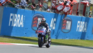 Yamaha Kokoh di Klasemen MotoGP 2015 Setelah MotoGP Mugello Dimenangkan Lorenzo Yamaha Kokoh di Klasemen MotoGP 2015 Setelah MotoGP Mugello Dimenangkan Lorenzo
