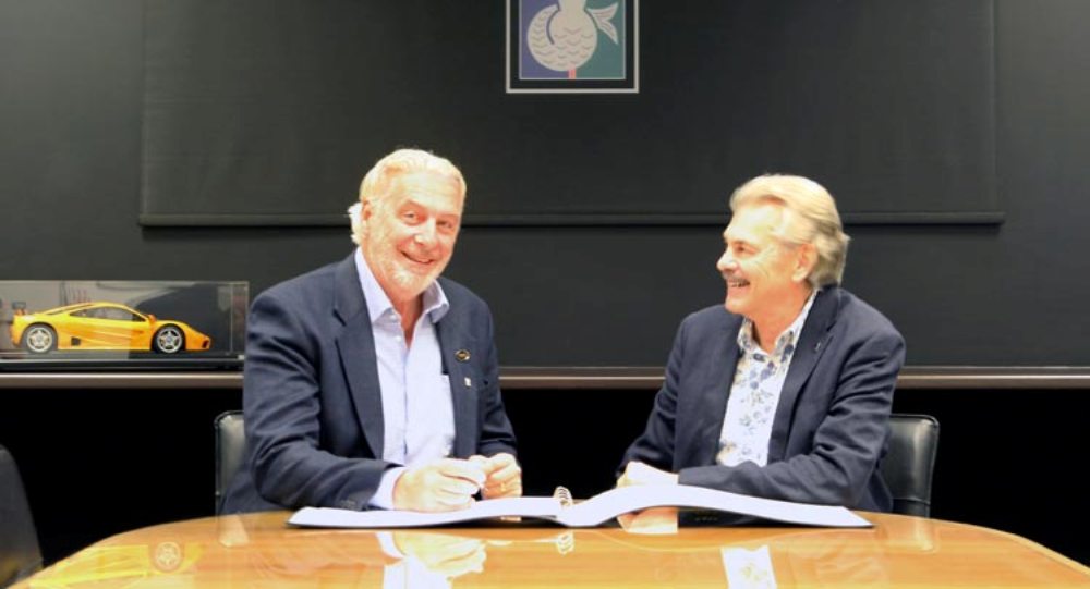 Berita, Les-Edgar-Gordon-Murray-contract-tvr: TVR Bekerjasama Dengan Cosworth dan Gordon Murray Demi Mobil Terbarunya