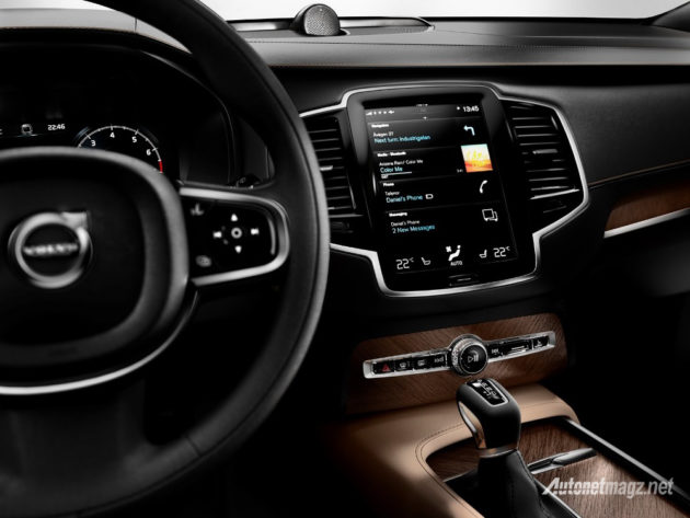 Volvo-XC90-interior-control-console