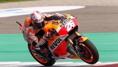 FP1 MotoGP Assen Belanda 2015, Rossi Di Depan Marquez Kembali Jatuh FP1 MotoGP Assen Belanda 2015, Rossi Di Depan Marquez Kembali Jatuh
