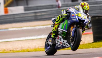 FP1 MotoGP Assen Belanda 2015, Rossi Di Depan Marquez Kembali Jatuh FP1 MotoGP Assen Belanda 2015, Rossi Di Depan Marquez Kembali Jatuh