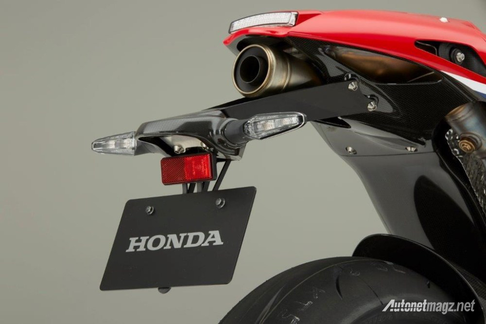 Mobil Baru, honda-rc213v-s-road-legal-released-muffler: Honda RC213V-S Road Legal Diluncurkan, Indonesia Dapat Satu Unit