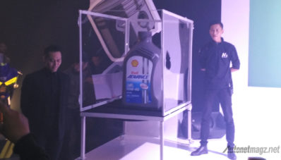 Shell Advance Baru Kini Menjadi Pelumas Motor Canggih Berbahan Gas Alam Shell Advance Baru Kini Menjadi Pelumas Motor Canggih Berbahan Gas Alam