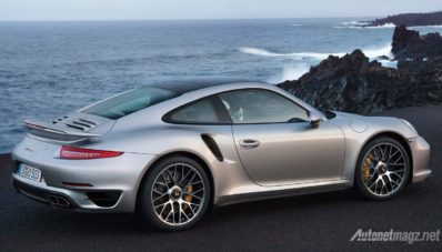 Porsche 911 Generasi Berikutnya Bakal Dipersenjatai Mesin Hybrid? Porsche 911 Generasi Berikutnya Bakal Dipersenjatai Mesin Hybrid?