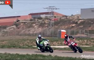 Bagaimana Ketika Superbike Ditantang Duel Dengan Supermoto Dalam Satu Trek? Panas Bro! Bagaimana Ketika Superbike Ditantang Duel Dengan Supermoto Dalam Satu Trek? Panas Bro!