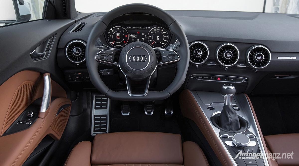 Audi, audi-tt-s-interior: Audi TT RS Bakal Menyerang Dengan Tenaga 400 HP Tanpa Opsi Girboks Manual