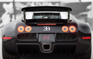 Bugatti Veyron Unit Pertama Masuki Meja Lelang, Siap Untuk Menawar? Bugatti Veyron Unit Pertama Masuki Meja Lelang, Siap Untuk Menawar?