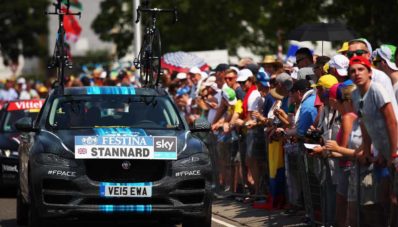 Debut Pertama Jaguar F-Pace Sebagai Mobil Support Tour De France Debut Pertama Jaguar F-Pace Sebagai Mobil Support Tour De France