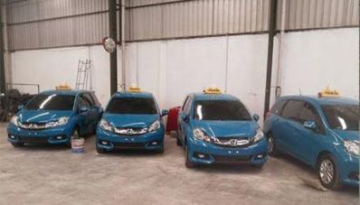 Honda Mobilio Taksi Jadi Armada Baru Blue Bird Honda Mobilio Taksi Jadi Armada Baru Blue Bird