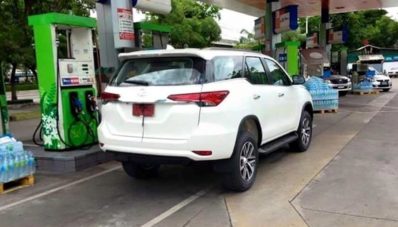 Toyota Fortuner 2015 (Lagi-Lagi) Tertangkap Kamera Tanpa Penyamaran, Fiturnya Mulai Ketahuan! Toyota Fortuner 2015 (Lagi-Lagi) Tertangkap Kamera Tanpa Penyamaran, Fiturnya Mulai Ketahuan!