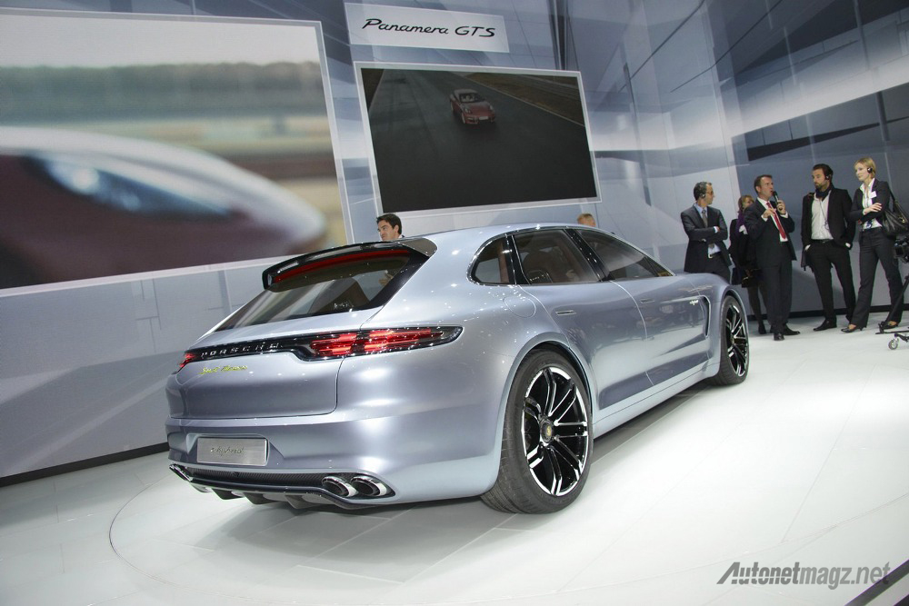 Berita, tampilan-Porsche-Panamera-Sport-Turismo-electric-vehicle-belakang: Porsche Bakal Menerjunkan Panamera Junior EV Ke Frankfurt Motor Show 2015