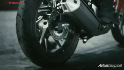 Lagi, Honda Tebar Video Teaser Honda CB150R Facelift, Lagi-Lagi Siap Bulan Agustus! Lagi, Honda Tebar Video Teaser Honda CB150R Facelift, Lagi-Lagi Siap Bulan Agustus!