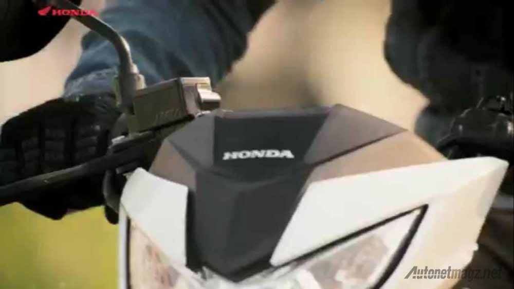Berita, video-teaser-honda-sonic-150r-headlamp: Honda Tebar Video Teaser Honda Sonic 150R, Siap Siap Bulan Agustus!