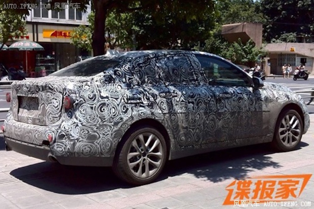 Berita, BMW-seri-1-sedan-tertangkap-di-china-depan-belakang: BMW Seri 1 Sedan Tertangkap Basah Sedang Tes Jalan Di China