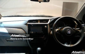 Ini Foto Bentuk Belakang dan Dashboard Honda BR-V