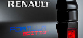 Renault-Trafic-Formula-Edition-2015-steering-wheel
