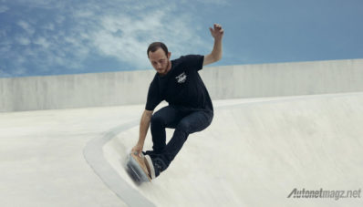 Hoverboard Lexus Rupanya Asli dan Bisa Diajak Beraksi, Tertarik?