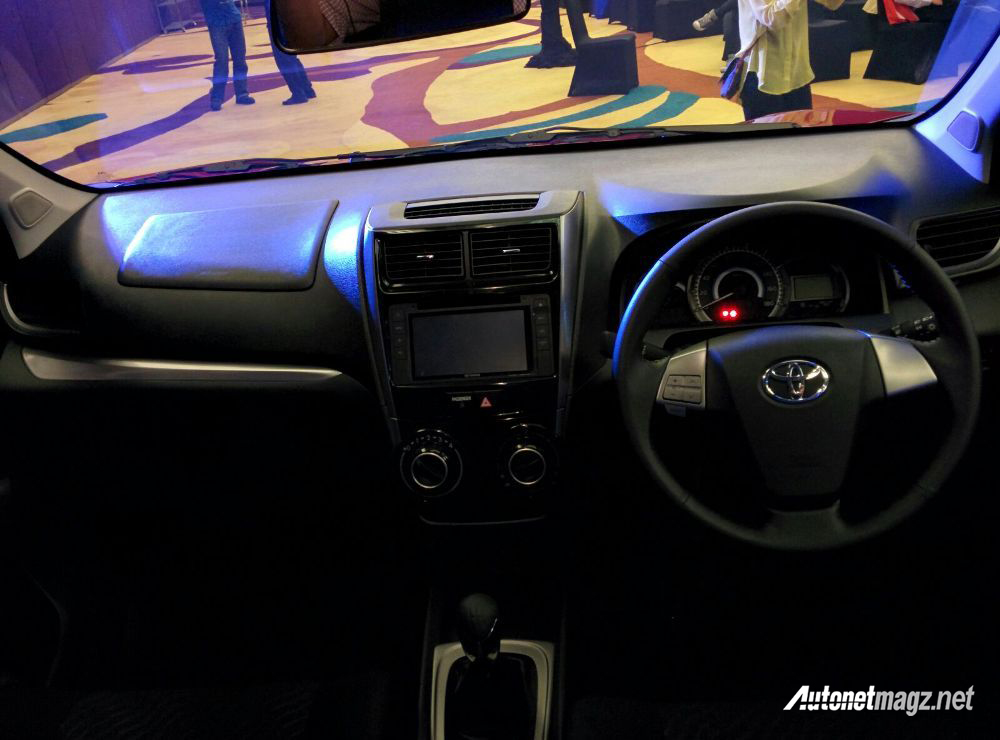 Berita, toyota-grand-new-veloz-interior: Toyota Grand New Veloz 2015 Juga Ikut Dirilis Hari Ini, Desain Lebih Segar!