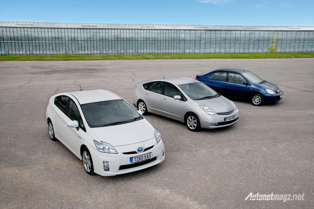 Mobil Baru, toyota-prius-generation: Toyota Merayakan Produksi Hybridnya Ke 8 Juta Unit Sejak Prius Tahun 1997