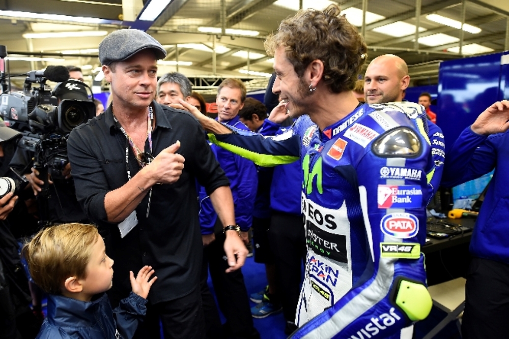 International, hitting-the-apex-brad-ptt-valentino-rossi: Trailer Film Dokumentasi MotoGP ‘Hitting The Apex’ Ini Bisa Membuatmu Merinding!