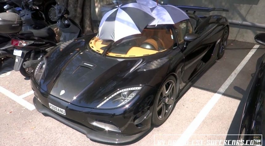 Pemilik Koenigsegg Agera R Ini Kehilangan Atapnya Gara-Gara Mobilnya Terlalu Bertenaga! Pemilik Koenigsegg Agera R Ini Kehilangan Atapnya Gara-Gara Mobilnya Terlalu Bertenaga!