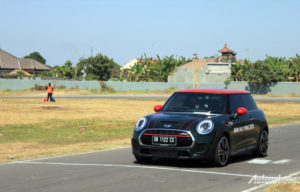Driving Impression MINI Cooper JCW : Ini Dia Go-Kart Versi Jalan Raya! Driving Impression MINI Cooper JCW : Ini Dia Go-Kart Versi Jalan Raya!