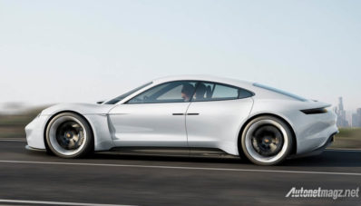 Porsche Mission E Concept Incar Tesla Dengan Serangan Tenaga 600 HP dan Jarak Tempuh 500 Kilometer