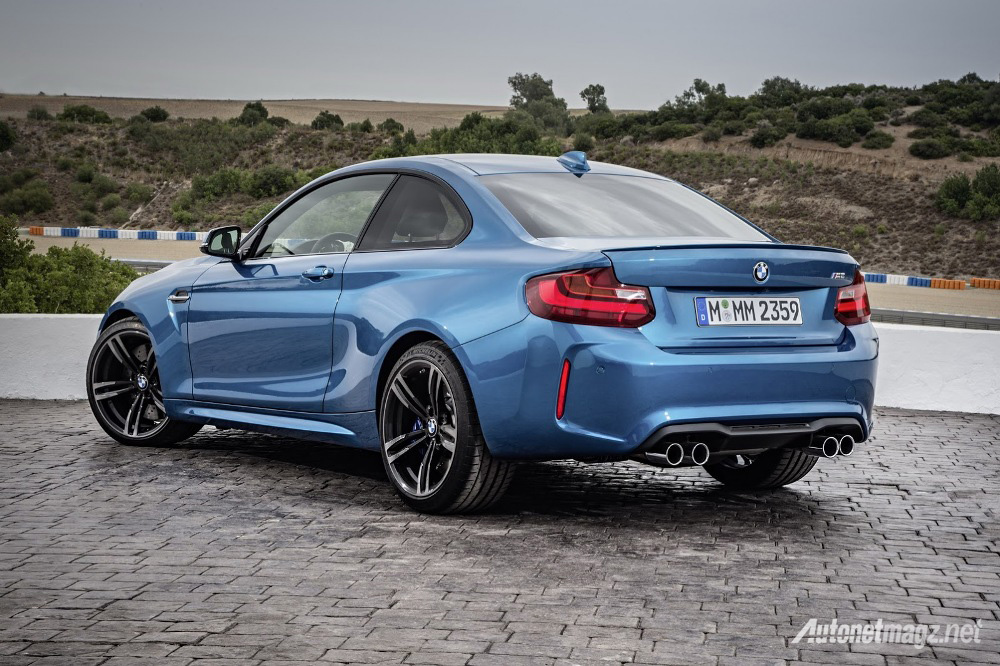 BMW, BMW-M2-Coupe-back: BMW M2 Tampil Dengan Kegantengan Tidak Kalah Dengan M4, Plus Kompak!