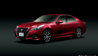 Toyota Beri Penyegaran Pada Toyota Crown di Tokyo Motor Show 2015 Toyota Beri Penyegaran Pada Toyota Crown di Tokyo Motor Show 2015