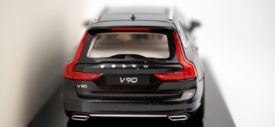 Volvo-S90-2016-diecast-scale-model-interior