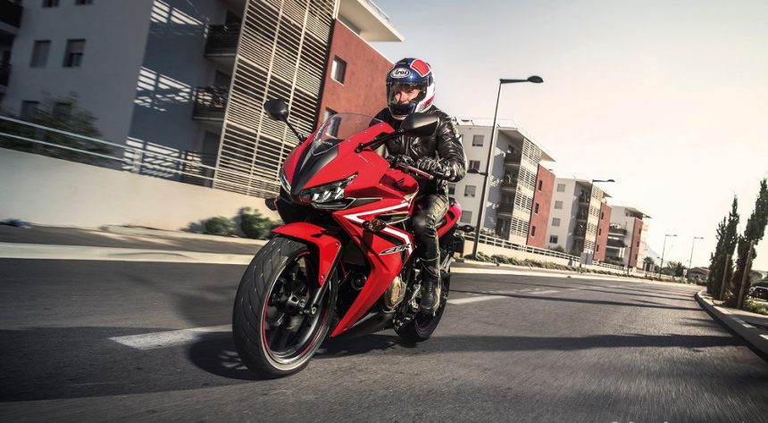 New Honda CBR500R Dirilis, Tampil Lebih Tajam dan Elegan Dengan Iluminasi LED New Honda CBR500R Dirilis, Tampil Lebih Tajam dan Elegan Dengan Iluminasi LED