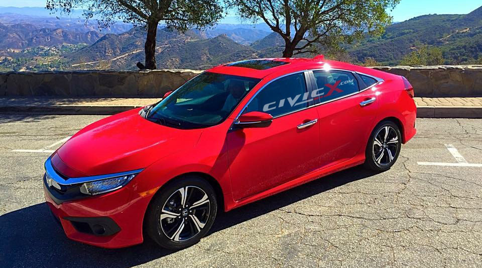 Honda, honda-civic-2016-red-front: Ini Dia Tampilan New Honda Civic 2016 Saat Dilepas Ke Jalanan