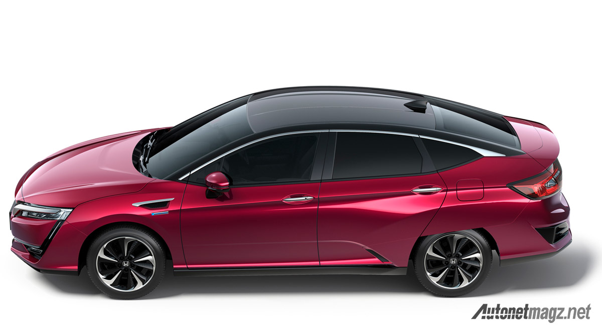 Berita, honda clarity fuel cell red: Mari Simak Honda Clarity Fuel Cell, Rival Toyota Mirai Yang Bisa Menjadi Gardu Listrik Berjalan!