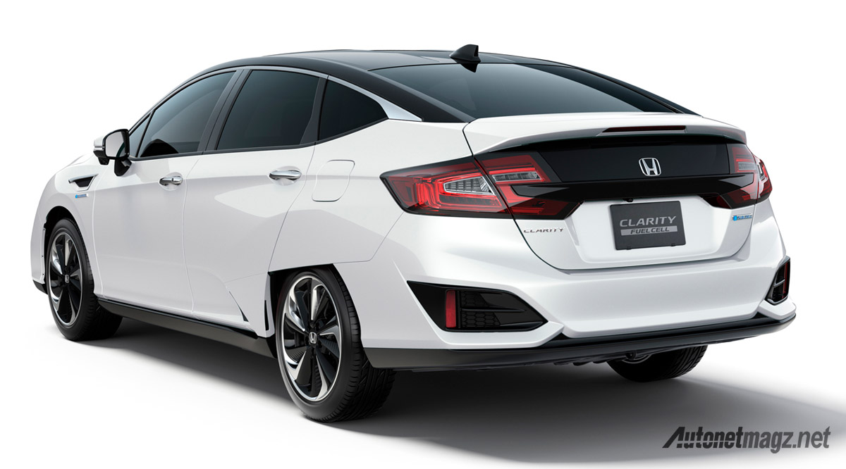 Berita, honda clarity fuel cell white: Mari Simak Honda Clarity Fuel Cell, Rival Toyota Mirai Yang Bisa Menjadi Gardu Listrik Berjalan!
