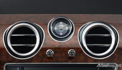 Gila, Jam Analog Opsional Bentley Bentayga Ini Harganya Nyaris Setara Bentley Bentayganya Sendiri! Gila, Jam Analog Opsional Bentley Bentayga Ini Harganya Nyaris Setara Bentley Bentayganya Sendiri!