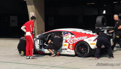 Bendera Merah Putih Berkibar di Balapan Lamborghini Blancpain Super Trofeo Shanghai Bendera Merah Putih Berkibar di Balapan Lamborghini Blancpain Super Trofeo Shanghai
