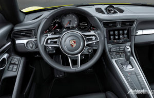 Terlalu Kepo dan Banyak Minta Data, Porsche Ogah Pakai Android Auto di Porsche 911 2017