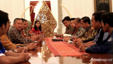 Presiden Jokowi Sambut Kedatangan Para Pemenang Shell Eco Marathon Asia di Istana Negara