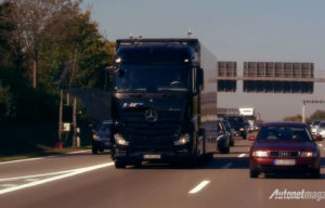 Uji Coba Truk Mercedes Benz Bersistem Auto Pilot Lancar, Bakal Disiapkan Untuk Tahun 2020 Uji Coba Truk Mercedes Benz Bersistem Auto Pilot Lancar, Bakal Disiapkan Untuk Tahun 2020
