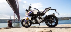 BMW-G310R-pearl-white-front